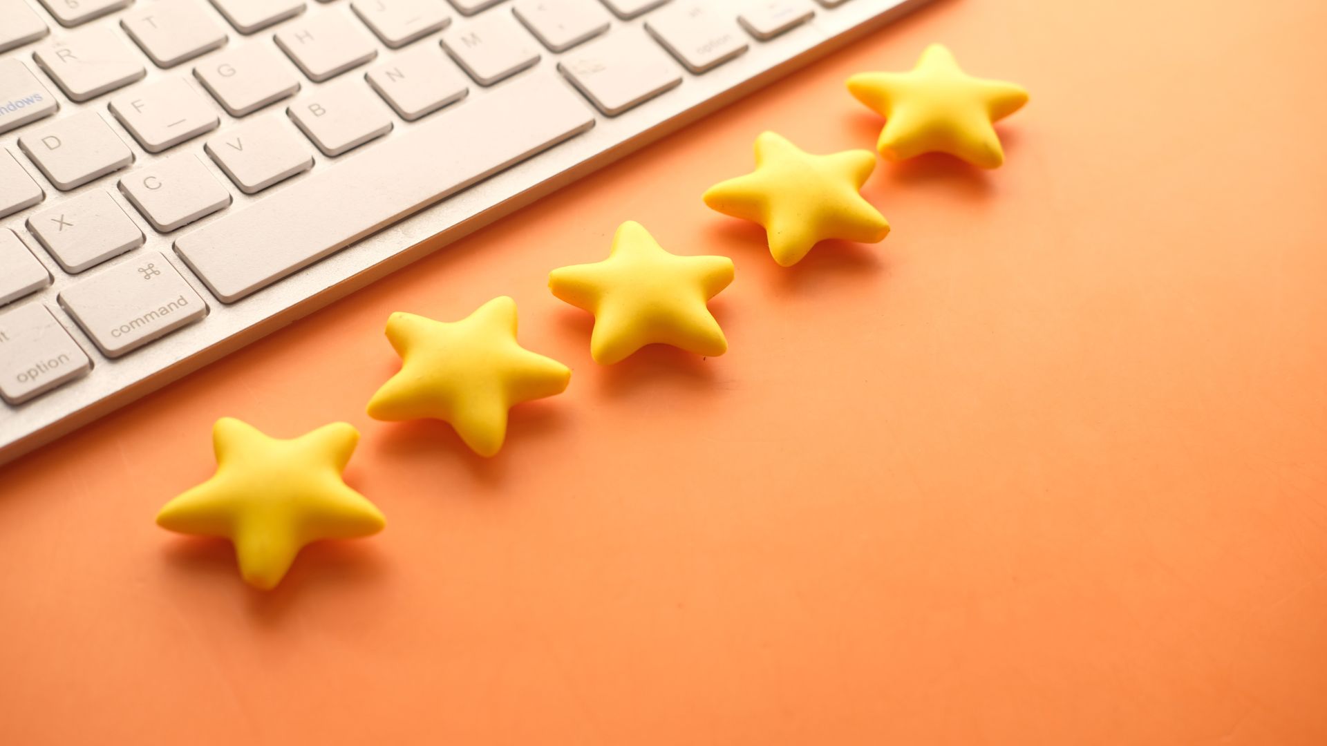 Descubra como avaliações podem impulsionar sua credibilidade local e aumentar sua visibilidade. Aprenda estratégias éticas para conquistar clientes!